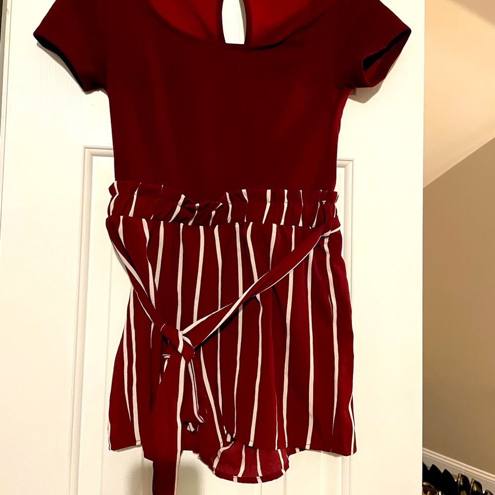 Francescas romper jumpsuit XS shorts burgundy